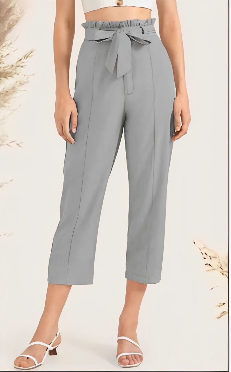 Light Grey Capris High - Rise croped pant.